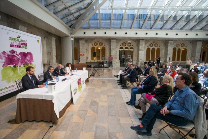 El director general del Instituto Tecnológico Agrario de Castilla y León (Itacyl), Rafael Sáez, comparece en rueda de prensa para dar a conocer los galardonados en los Premios Zarcillo.